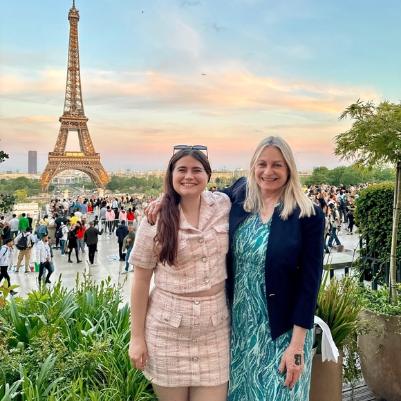 Meet your Posher, Shannon - Picture 1 of 2